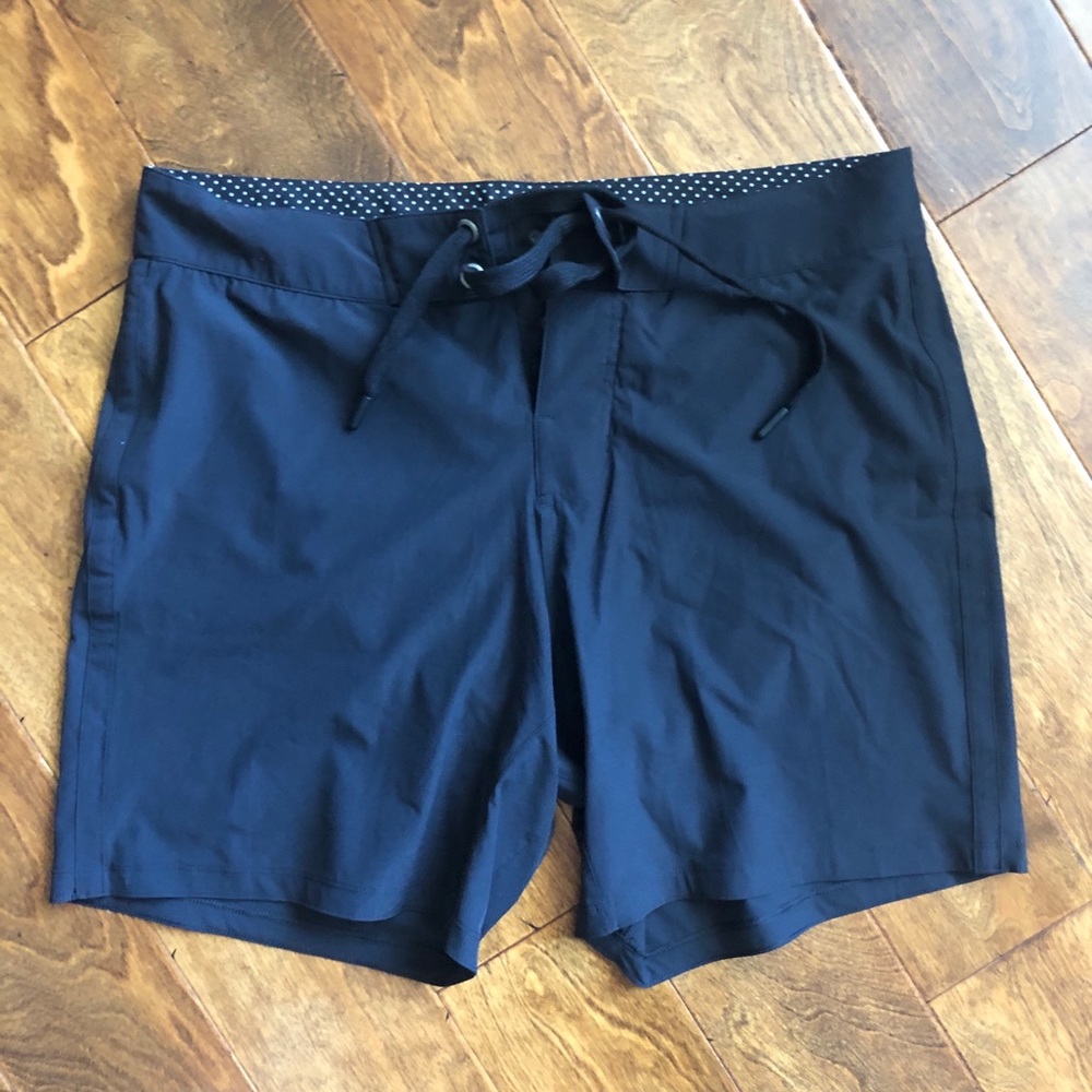 Lululemon swim shorts / workout shorts